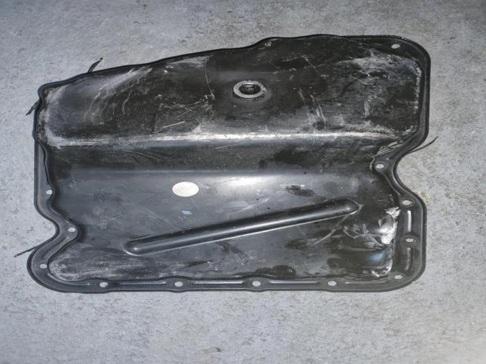 Oil pan