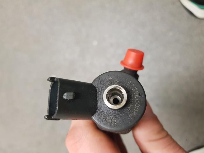 Usagé Injecteurs Renault Trafic Prix € 84,70 Prix TTC proposé par AKAS Automaterialen