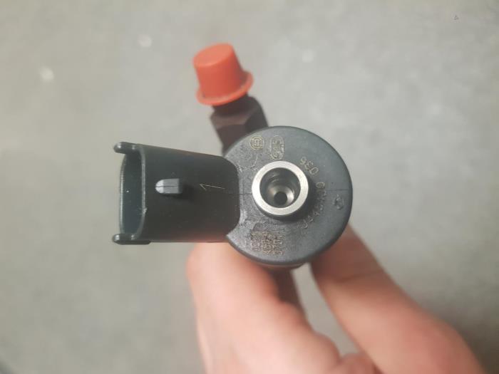 Usagé Injecteurs Iveco New Daily Prix € 90,75 Prix TTC proposé par AKAS Automaterialen