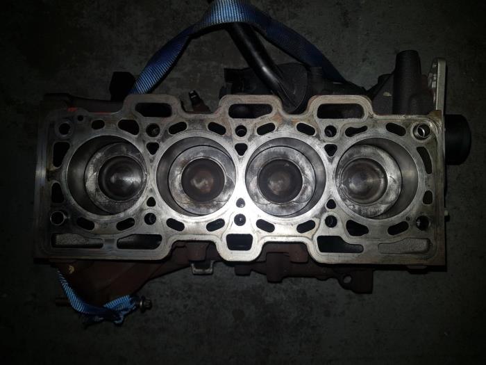 Used Engine crankcase Renault Clio Price € 181,50 Inclusive VAT offered by AKAS Automaterialen