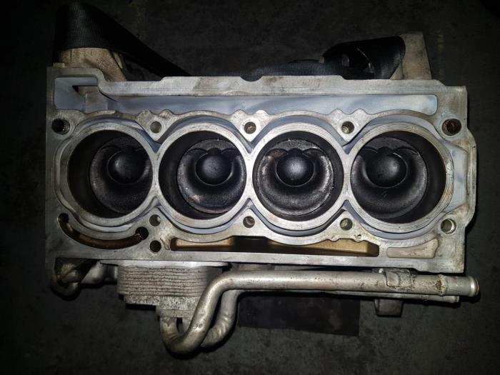 Used Engine crankcase Volkswagen Golf Price € 181,50 Inclusive VAT offered by AKAS Automaterialen