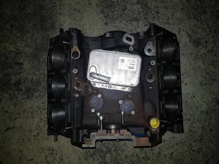 Used Engine crankcase Audi Q5 Price € 605,00 Inclusive VAT offered by AKAS Automaterialen
