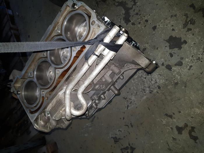 Used Engine crankcase Volkswagen Golf Price € 121,00 Inclusive VAT offered by AKAS Automaterialen