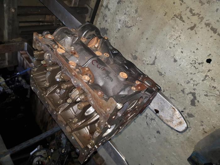 Used Engine crankcase Volkswagen Golf Price € 302,50 Inclusive VAT offered by AKAS Automaterialen