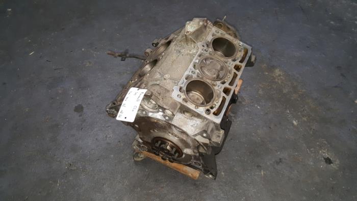 Used Engine crankcase Renault Grand Espace Price € 181,50 Inclusive VAT offered by AKAS Automaterialen