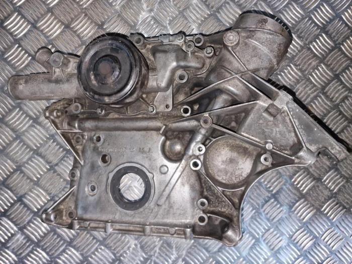 Usagé Couvercle de distribution Mercedes 207 - 410 Prix € 48,40 Prix TTC proposé par AKAS Automaterialen