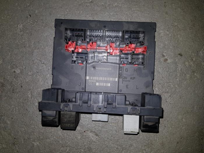 Used Body control computer Volkswagen Caddy Price € 90,75 Inclusive VAT offered by AKAS Automaterialen
