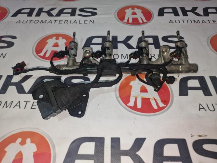 Usagé Système d'injection Volkswagen Golf Prix € 242,00 Prix TTC proposé par AKAS Automaterialen