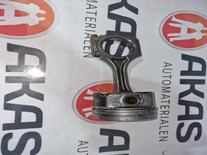 Usagé Piston Mazda CX-5 Prix € 90,75 Prix TTC proposé par AKAS Automaterialen