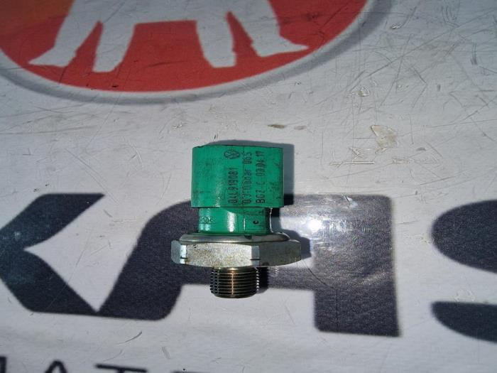Oil pressure sensor