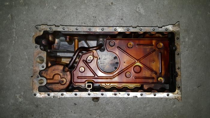 Gebrauchte Ölwanne Citroen BX Preis € 90,75 Mit Mehrwertsteuer angeboten von AKAS Automaterialen (acceptatie)
