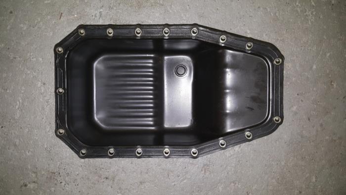Gebrauchte Ölwanne Citroen BX Preis € 60,50 Mit Mehrwertsteuer angeboten von AKAS Automaterialen (acceptatie)