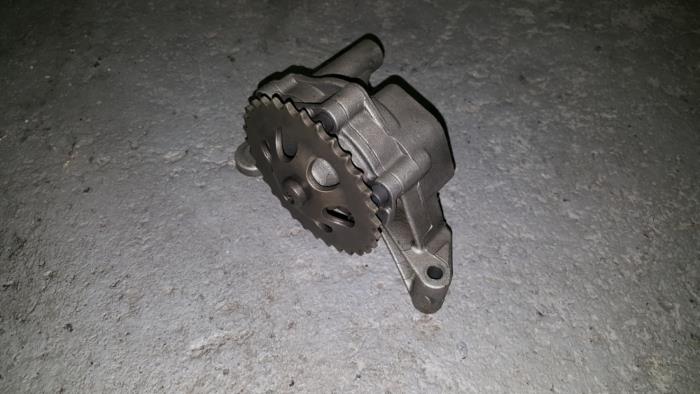 Gebrauchte Ölpumpe Citroen BX Preis € 36,30 Mit Mehrwertsteuer angeboten von AKAS Automaterialen (acceptatie)