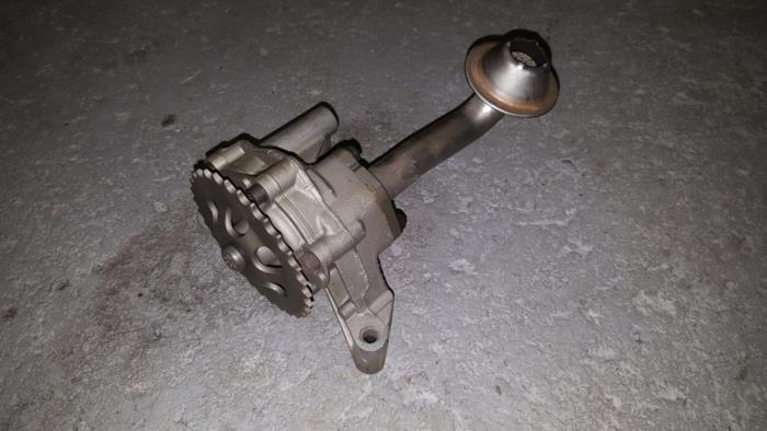 Begagnade Oljepump Citroen BX Pris € 48,40 Inklusive moms erbjuds av AKAS Automaterialen (acceptatie)