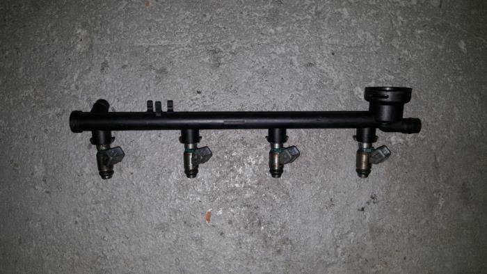 Gebrauchte Einspritzdüse (Einspritzer) Citroen BX Preis € 48,40 Mit Mehrwertsteuer angeboten von AKAS Automaterialen (acceptatie)
