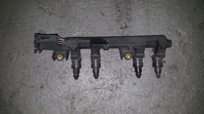 Usagé Système d'injection Citroen BX Prix € 48,40 Prix TTC proposé par AKAS Automaterialen (acceptatie)