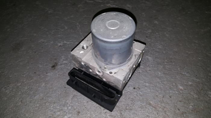 Usagé Bloc ABS Citroen BX Prix € 24,20 Prix TTC proposé par AKAS Automaterialen (acceptatie)