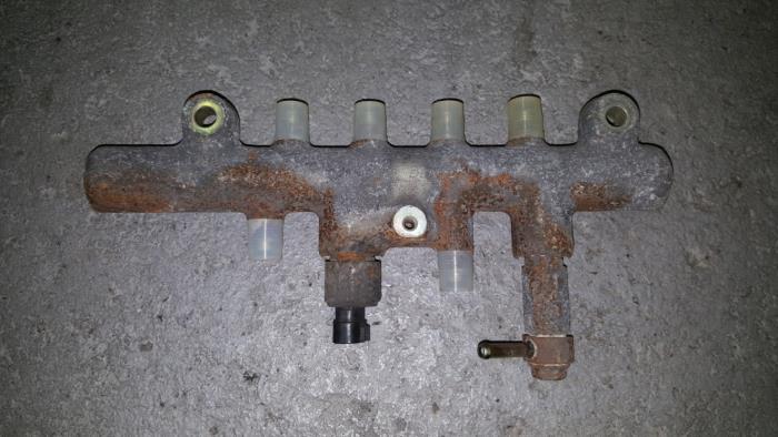 Usagé Distributeur de carburant Citroen BX Prix € 36,30 Prix TTC proposé par AKAS Automaterialen (acceptatie)