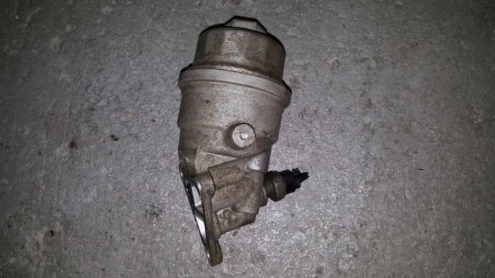 Gebrauchte Ölfiltergehäuse Citroen BX Preis € 48,40 Mit Mehrwertsteuer angeboten von AKAS Automaterialen (acceptatie)