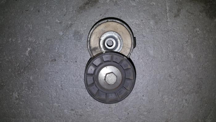 Usados Tensor correa múltiple Citroen BX Precio € 36,30 IVA incluido ofrecido por AKAS Automaterialen (acceptatie)