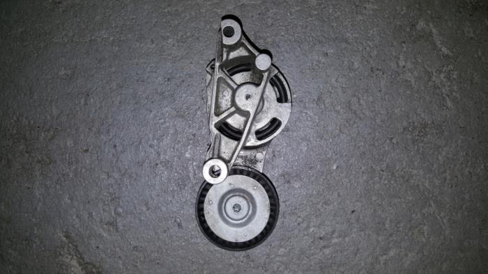 Usados Tensor correa múltiple Citroen BX Precio € 42,35 IVA incluido ofrecido por AKAS Automaterialen (acceptatie)