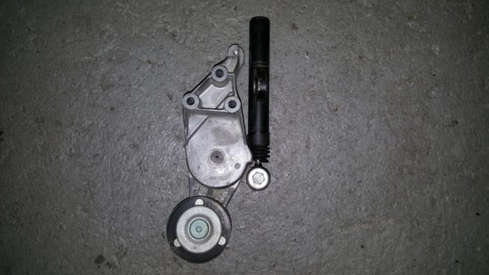 Usados Tensor correa múltiple Citroen BX Precio € 36,30 IVA incluido ofrecido por AKAS Automaterialen (acceptatie)