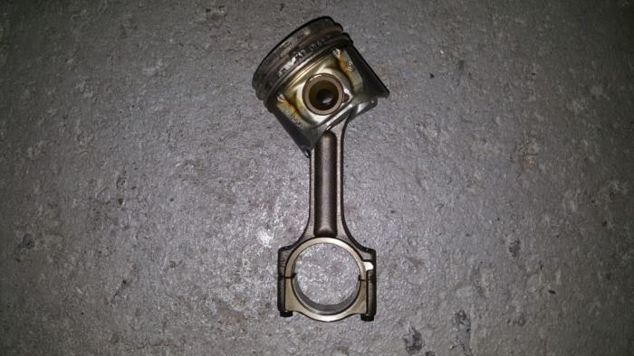 Usagé Piston Citroen BX Prix € 48,40 Prix TTC proposé par AKAS Automaterialen (acceptatie)