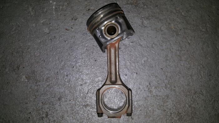 Usados Pistón Citroen BX Precio € 48,40 IVA incluido ofrecido por AKAS Automaterialen (acceptatie)