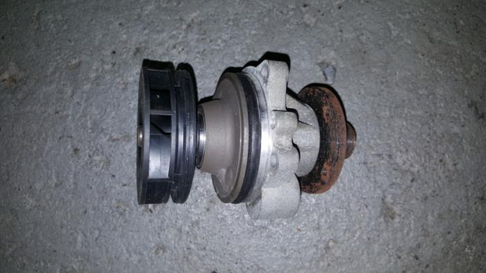 Begagnade Vattenpump Citroen BX Pris € 42,35 Inklusive moms erbjuds av AKAS Automaterialen (acceptatie)