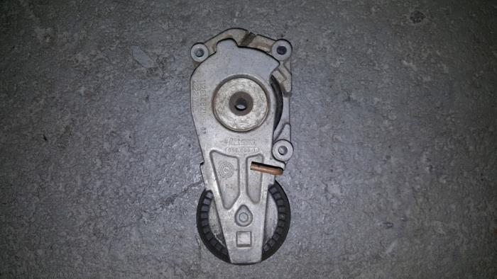 Usados Tensor correa múltiple Citroen BX Precio € 30,25 IVA incluido ofrecido por AKAS Automaterialen (acceptatie)