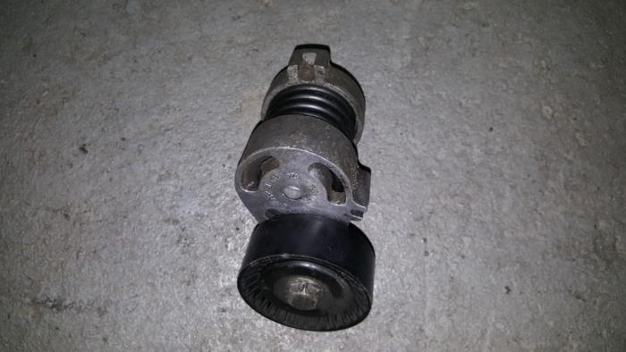 Usados Tensor correa múltiple Citroen BX Precio € 30,25 IVA incluido ofrecido por AKAS Automaterialen (acceptatie)