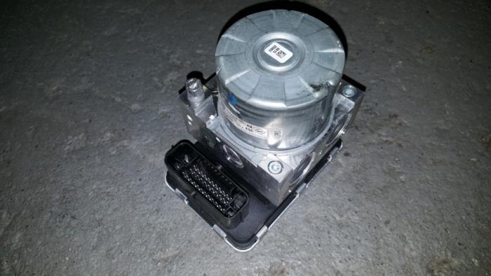 Begagnade ABS-pump Citroen BX Pris € 121,00 Inklusive moms erbjuds av AKAS Automaterialen (acceptatie)