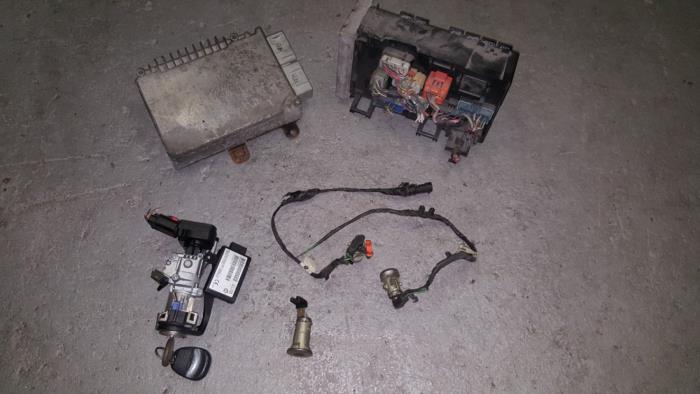 Used Engine management computer Citroen BX Price € 121,00 Inclusive VAT offered by AKAS Automaterialen (acceptatie)