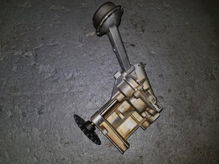 Gebrauchte Ölpumpe Citroen BX Preis € 42,35 Mit Mehrwertsteuer angeboten von AKAS Automaterialen (acceptatie)