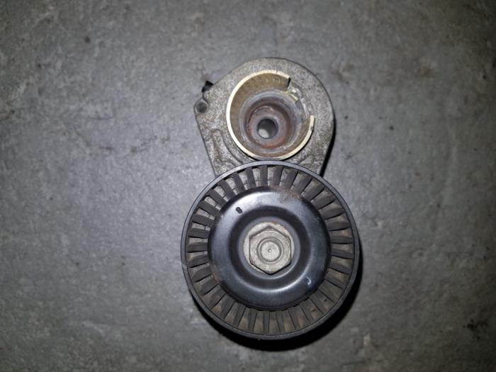 Usados Tensor correa múltiple Citroen BX Precio € 24,20 IVA incluido ofrecido por AKAS Automaterialen (acceptatie)