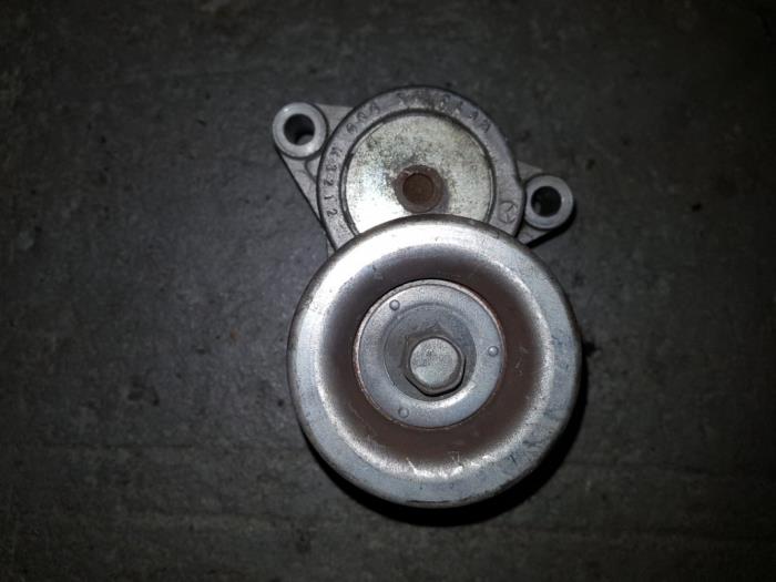 Usados Tensor correa múltiple Citroen BX Precio € 24,20 IVA incluido ofrecido por AKAS Automaterialen (acceptatie)