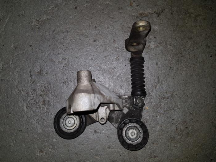 Usados Tensor correa múltiple Citroen BX Precio € 30,25 IVA incluido ofrecido por AKAS Automaterialen (acceptatie)