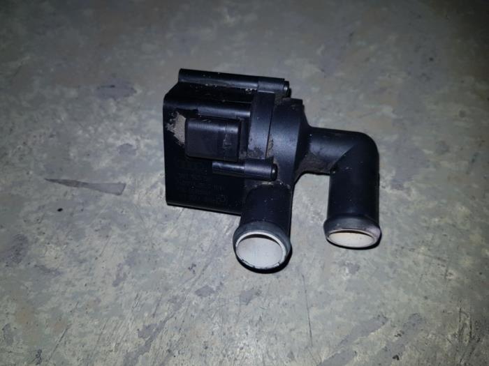 Begagnade Vattenpump Citroen BX Pris € 48,40 Inklusive moms erbjuds av AKAS Automaterialen (acceptatie)