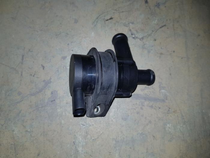 Begagnade Vattenpump Citroen BX Pris € 36,30 Inklusive moms erbjuds av AKAS Automaterialen (acceptatie)