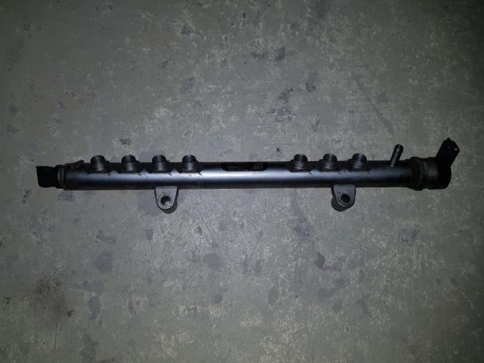 Gebrauchte Kraftstoffverteiler Citroen BX Preis € 60,50 Mit Mehrwertsteuer angeboten von AKAS Automaterialen (acceptatie)