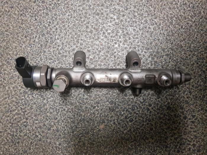 Gebrauchte Kraftstoffverteiler Citroen BX Preis € 48,40 Mit Mehrwertsteuer angeboten von AKAS Automaterialen (acceptatie)