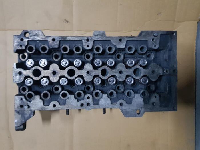 Gebrauchte Zylinderkopf Citroen BX Preis € 121,00 Mit Mehrwertsteuer angeboten von AKAS Automaterialen (acceptatie)