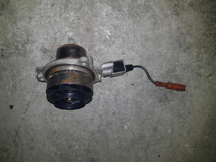 Begagnade Vattenpump Citroen BX Pris € 48,40 Inklusive moms erbjuds av AKAS Automaterialen (acceptatie)