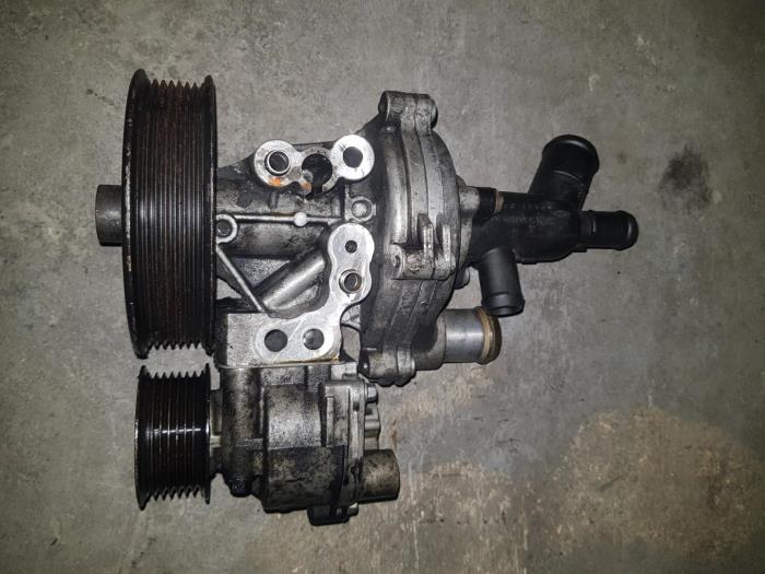 Begagnade Vattenpump Citroen BX Pris € 60,50 Inklusive moms erbjuds av AKAS Automaterialen (acceptatie)