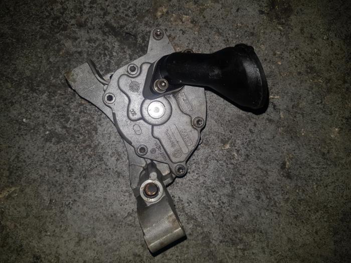 Gebrauchte Ölpumpe Citroen BX Preis € 36,30 Mit Mehrwertsteuer angeboten von AKAS Automaterialen (acceptatie)