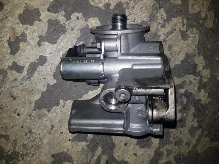 Gebrauchte Ölfiltergehäuse Citroen BX Preis € 60,50 Mit Mehrwertsteuer angeboten von AKAS Automaterialen (acceptatie)