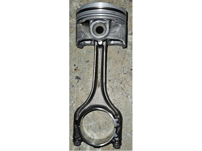 Usados Pistón Citroen BX Precio € 121,00 IVA incluido ofrecido por AKAS Automaterialen (acceptatie)