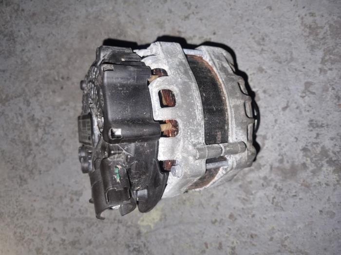 Begagnade Dynamo Citroen BX Pris € 48,40 Inklusive moms erbjuds av AKAS Automaterialen (acceptatie)