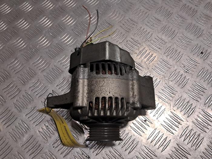 Begagnade Dynamo Nissan Pixo (D31S) 1.0 12V Pris € 48,40 Inklusive moms erbjuds av De Jonghe Recuparts