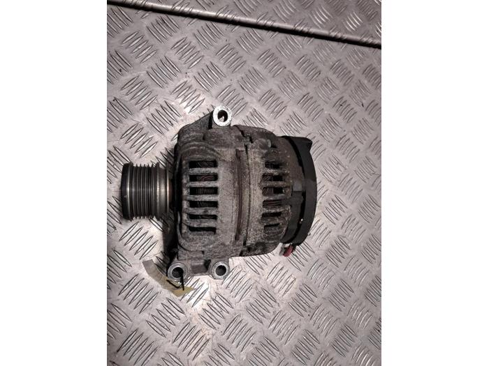 Begagnade Dynamo Dacia Sandero I (BS) 1.4 Pris € 108,90 Inklusive moms erbjuds av De Jonghe Recuparts